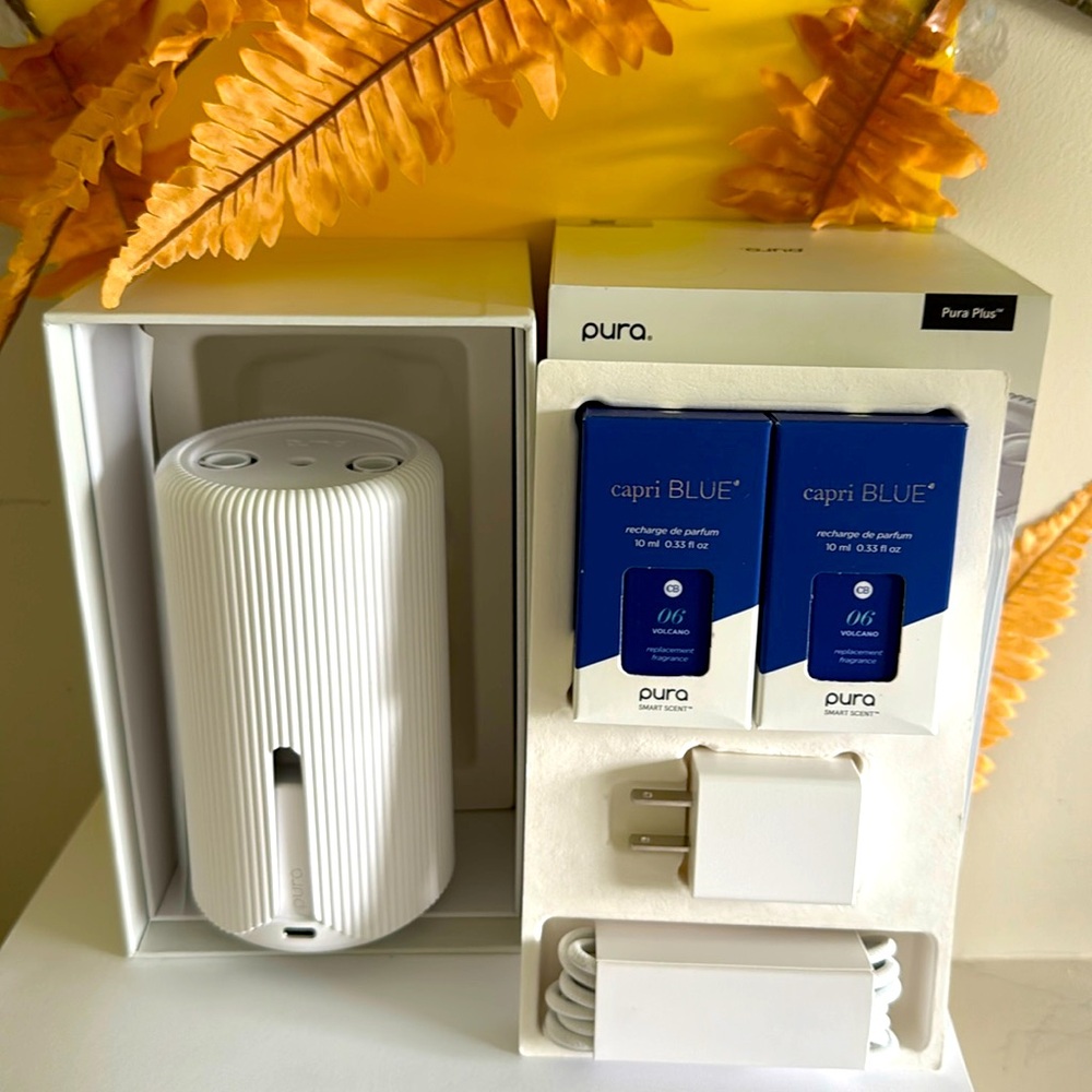 Capri Blue Pura Plus Smart Home Fragrance Diffuser Kit - Volcano - Picture 5 of 7